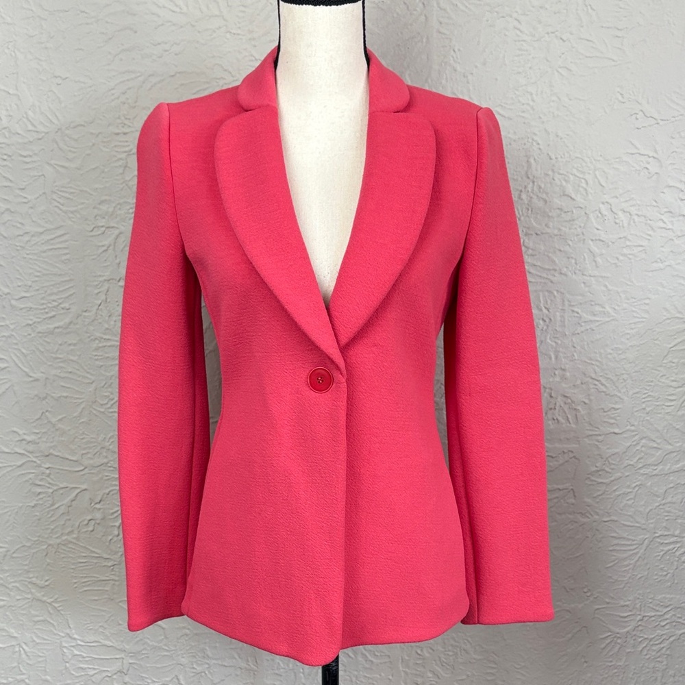 Giorgio Armani Fitted One Button Blazer